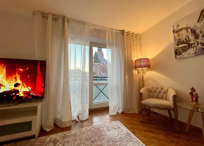 Louis & Elza Old Town Romantic