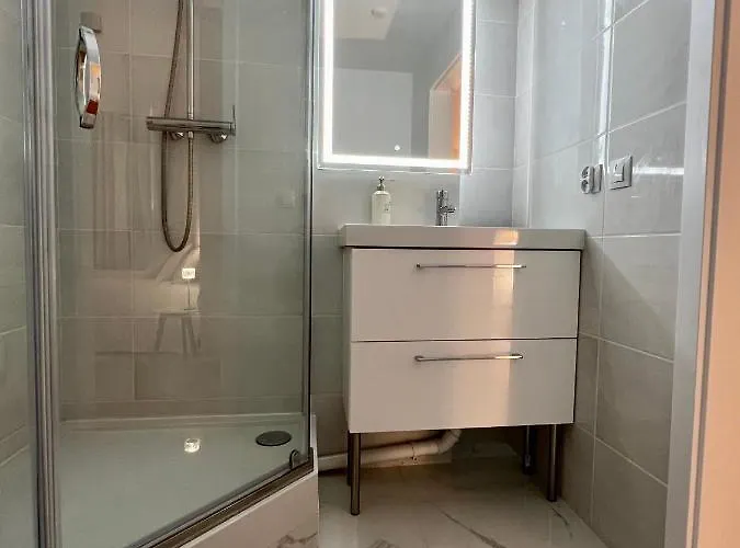 Louis & Elza Old Town Romantic *