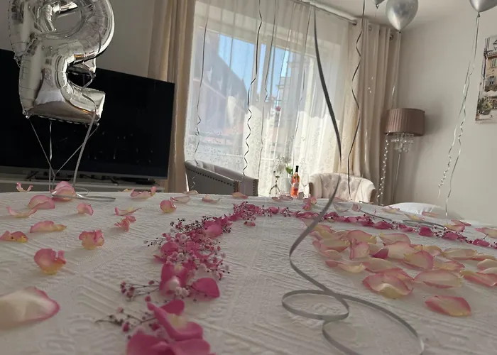 Louis & Elza Old Town Romantic شقة فروتسواف