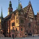 Louis & Elza Old Town Romantic