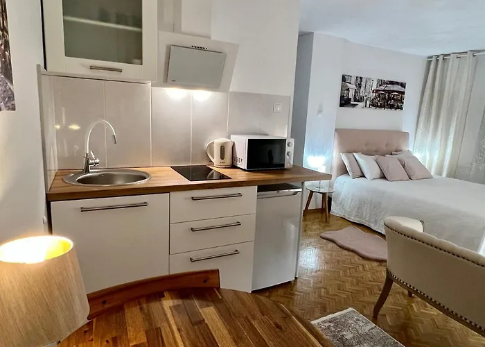 Louis & Elza Old Town Romantic Διαμέρισμα