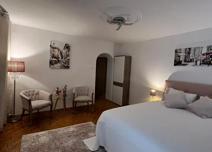 Louis & Elza Old Town Romantic Appartement *